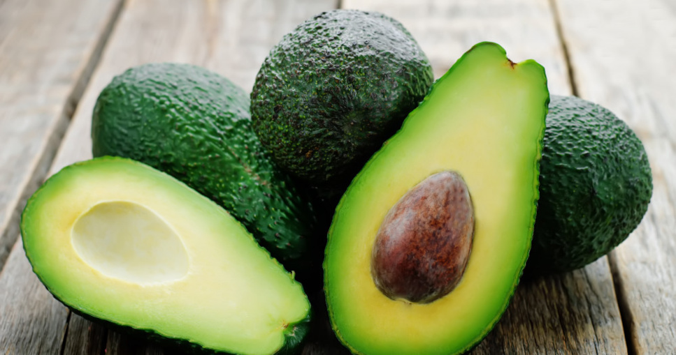 Ce fruit « gras » réduirait... la graisse abdominale Ce fruit « gras » réduirait... la graisse abdominale