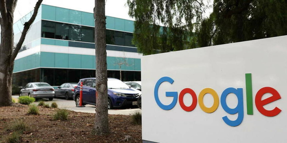 Google lance officiellement Bard, un concurrent pour ChatGPT Google lance officiellement Bard, un concurrent pour ChatGPT