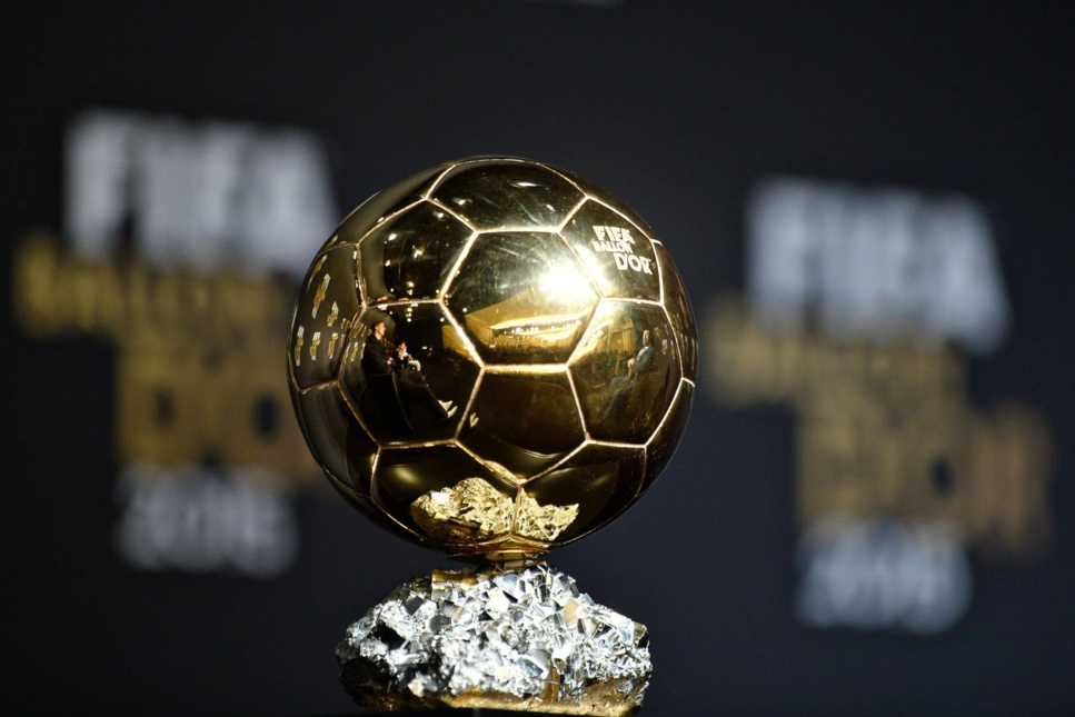 Lionel Messi Remporte son Huitième Ballon d'Or et Ravive le Débat GOAT Lionel Messi Remporte son Huitième Ballon d'Or et Ravive le Débat GOAT
