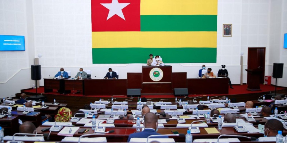 Togo: Adoption d'une Nouvelle Constitution et Passage au Régime Parlementaire