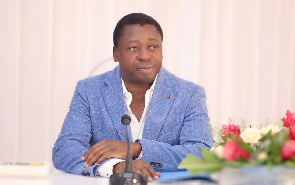 Au Togo, le gouvernement demande une relecture de la nouvelle Constitution, l'opposition et la société civile exigent le retrait du texte Au Togo, le gouvernement demande une relecture de la nouvelle Constitution, l'opposition et la société civile exigent le retrait du texte