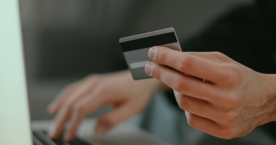 Free touché par un piratage massif : quels risques si votre IBAN a été compromis ? Free touché par un piratage massif : quels risques si votre IBAN a été compromis ?