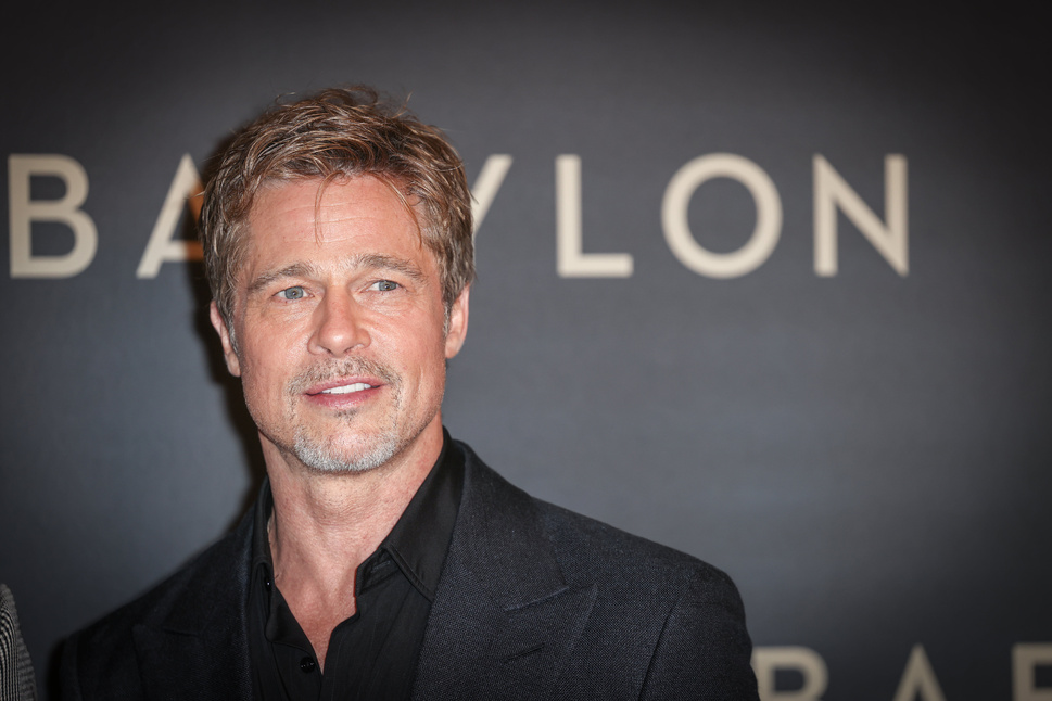 L'Affaire du Faux Brad Pitt : Une Escroquerie de 830 000 Euros Qui Fait Réagir L'Affaire du Faux Brad Pitt : Une Escroquerie de 830 000 Euros Qui Fait Réagir