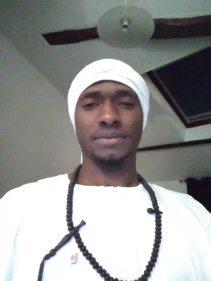 Professeur SELOU à Nantes, Angers, en Pays de la loire : Le Marabout Voyant N°1 pour Retrouver l’Amour ❤️ et Transformer Votre Vie 🔮 - Tel et Whatsapp : 07 58 84 44 03