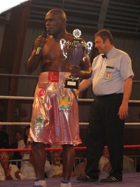 Boxe en provence: Jimmy COLAS lance un défi Boxe en provence: Jimmy COLAS lance un défi