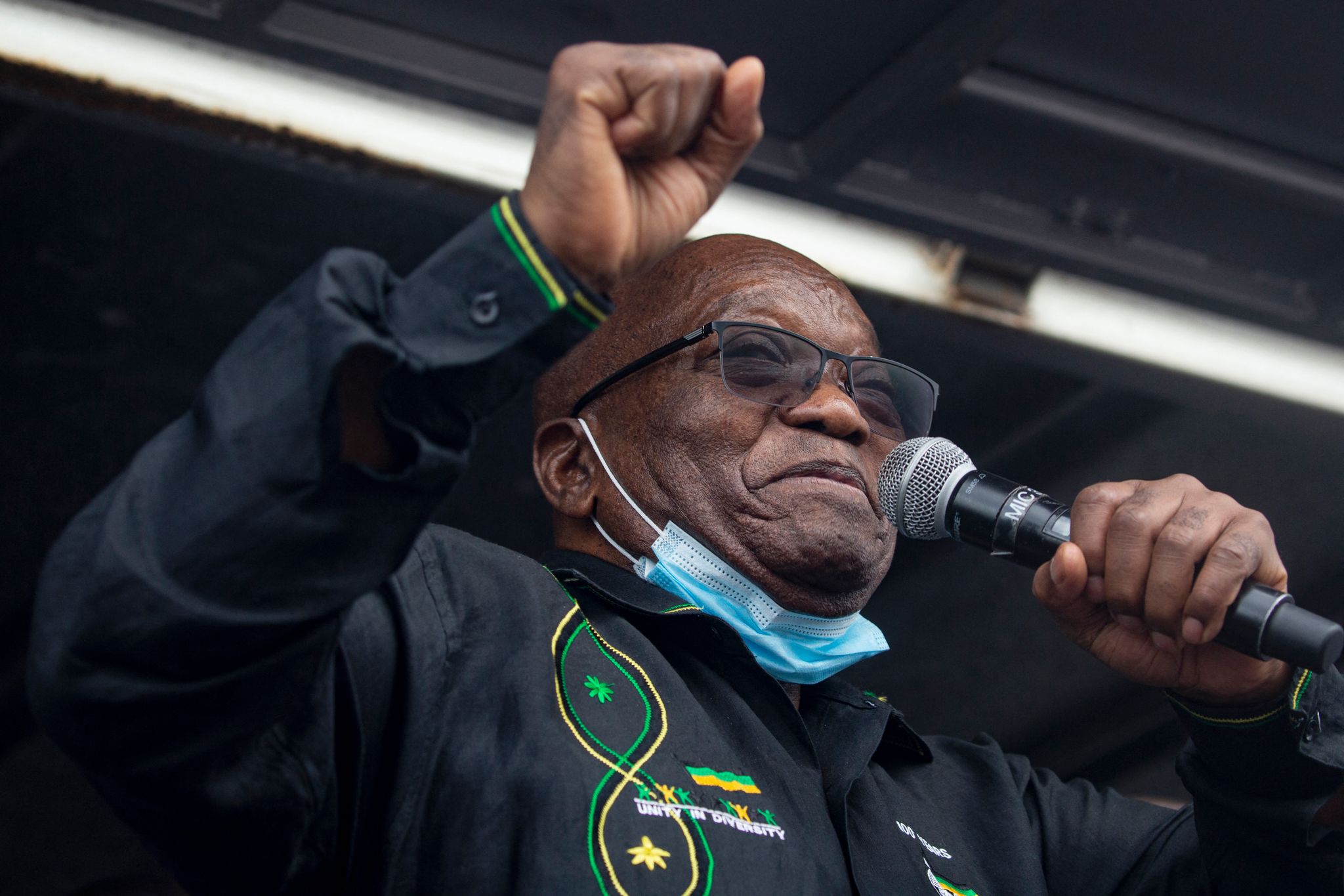 Afrique du Sud : les violences se multiplient et la situation dégénère après l'incarcération de l'ex-président Jacob Zuma