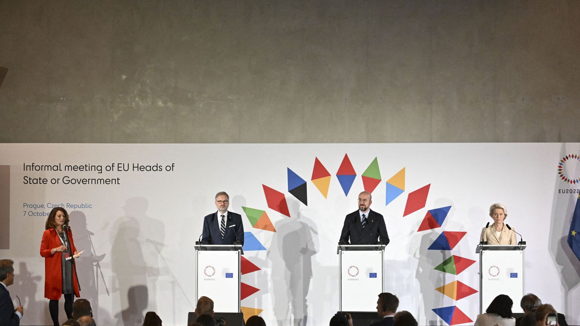 Une Europe unie rassemblée à Prague  pour faire face à Vladimir Poutine