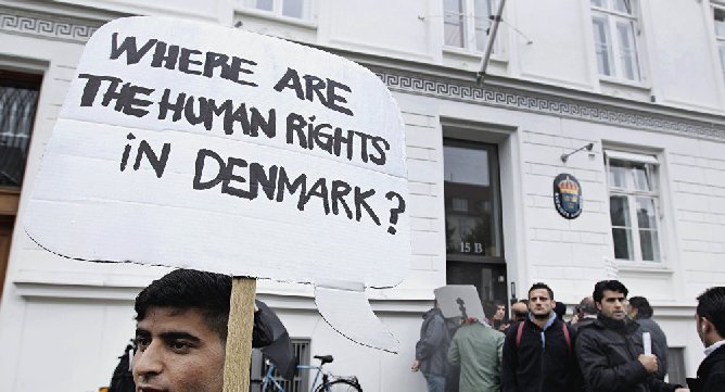 Le Danemark vote la spoliation des migrants