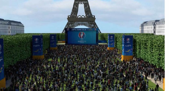 Anne Hidalgo présente la fan zone pour l'Euro 2016