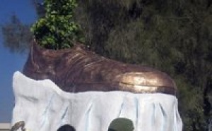 Actus monde: Craddock et la chaussure géante