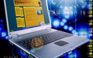 Frédéric Mitterrand "défend très nettement" la loi Hadopi II