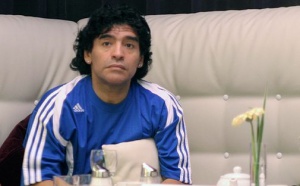 Le sélectionneur argentin Maradona démissionne