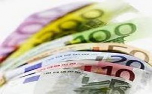 Economie: l'euro passe sous la barre des 1,31 dollar et autres infos