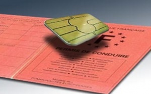 Nouveau permis de conduire et valise geek