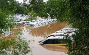 La capitale indonésienne touchée par les inondations plus de 1 000 personnes évacuées