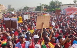 De violentes manifestations au Sénégal en soutient du leader de l'opposition tuent une personne