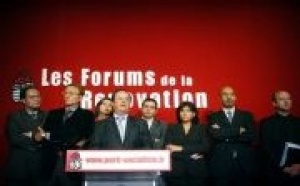 Dominique Strauss-Kahn prend la tête d'un FMI affaibli