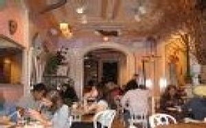 Souris et cafards pour un dessert en or