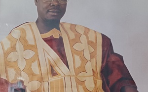 Professeur BOUHARY grand voyant médium à Lyon, Marseille -  Votre Guide amourologue et grand féticheur reconnu pour une Vie Épanouie, tel et whatsapp : 06 76 16 57 68