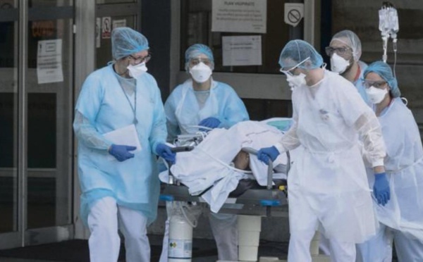 France: hôpitaux en mode de crise, l'Est du pays appelle à un nouveau confinement