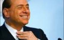 Berlusconi compte sur les Européennes pour éclipser Noemi