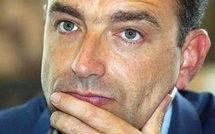 France: le Parlement asphyxié et autres news