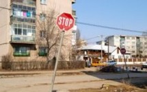 Il persiste et signe