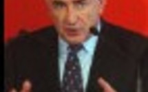 F. Hollande trouble DSK