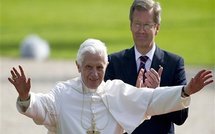 Le pape cherche le dialogue