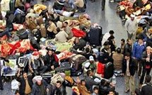 Violences puis aide humanitaire