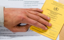 L'UE prévoit d'instaurer un passeport vaccinal contre le Covid à temps pour les vacances d'été