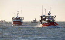 Bemusement en France, les médias baillent devant la "guerre" de Jersey