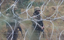 Pologne : la tension monte à la frontière entre la police et des centaines de migrants