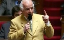 Municipales à Montreuil: Brard renvoie Clémentine Autain dans les cordes