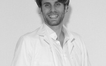 Augmentation mammaire par prothèses selon la clinique Amiia Lausanne et le docteur Baudoin