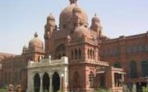 Un nouvel attentat suicide au Pakistan fait cinq morts 