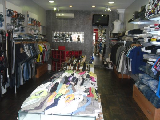 Habillement hommes femmes 4.jpg Habillement hommes femmes 4.jpg