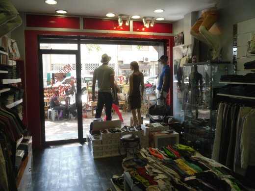 Pret a porter hommes femmes.jpg Pret a porter hommes femmes.jpg