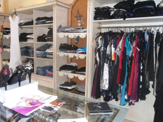 Pret à porter femmes Dakar 4.jpg Pret à porter femmes Dakar 4.jpg