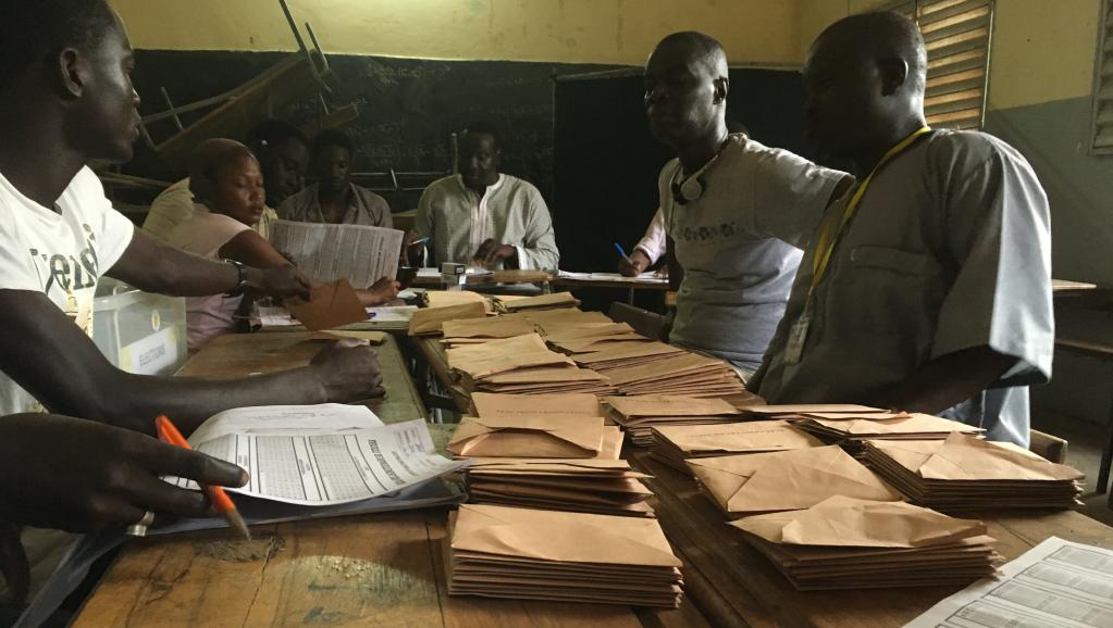 Résultats des législatives au Sénégal: 125 sièges sur 165 pour la coalition présidentielle