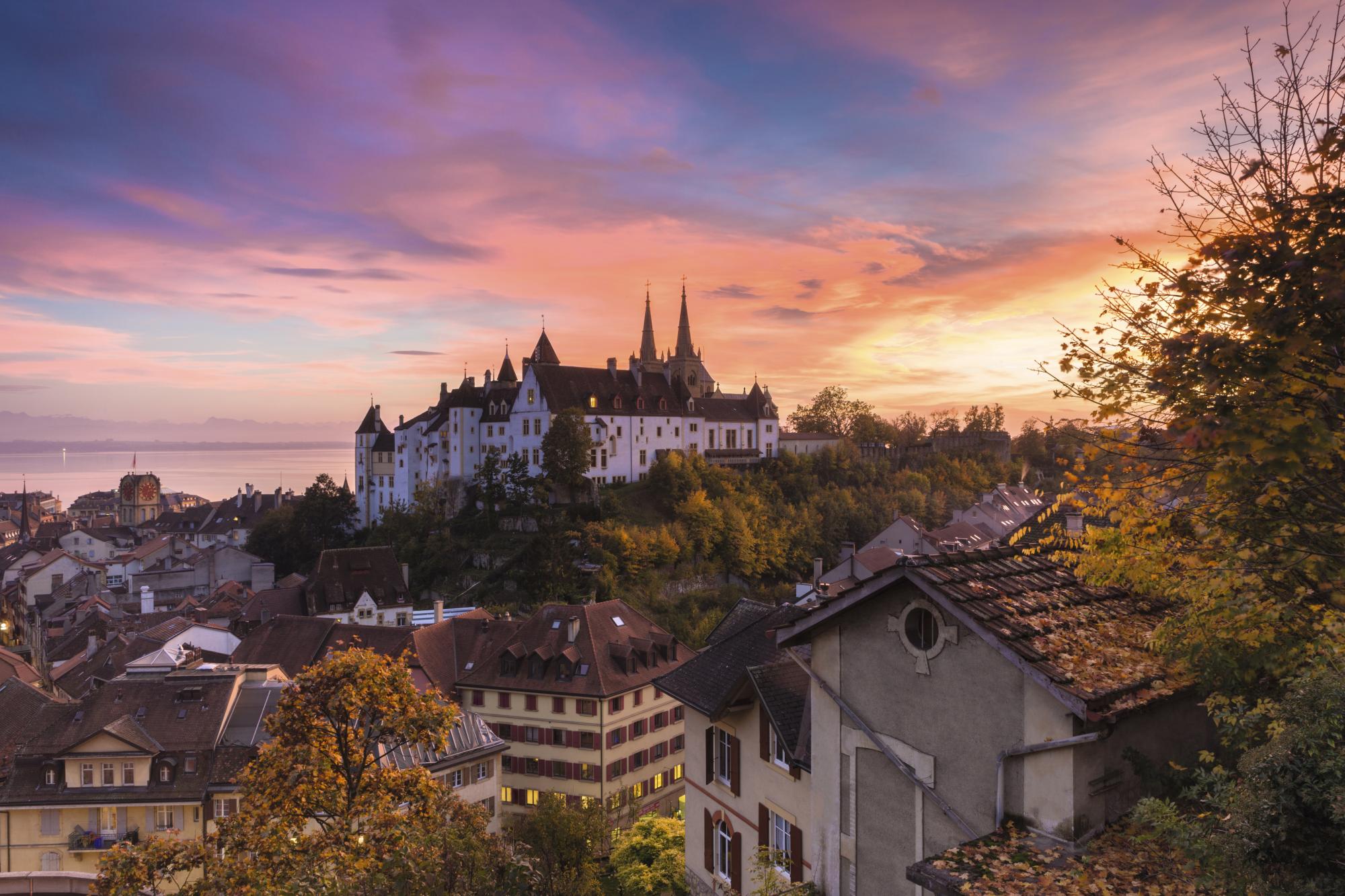 Vivre à Neuchâtel en Suisse ? Conseils utiles