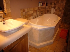 SALLEDEBAIN9.JPG SALLEDEBAIN9.JPG