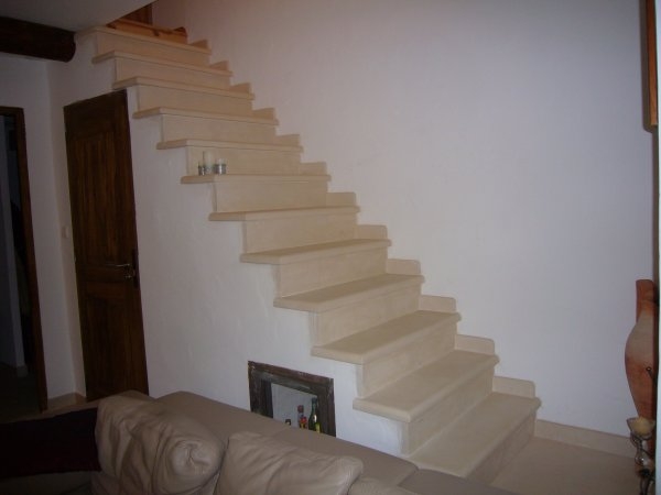 ESCALIER6.JPG ESCALIER6.JPG