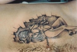 tatoue.JPG tatoue.JPG