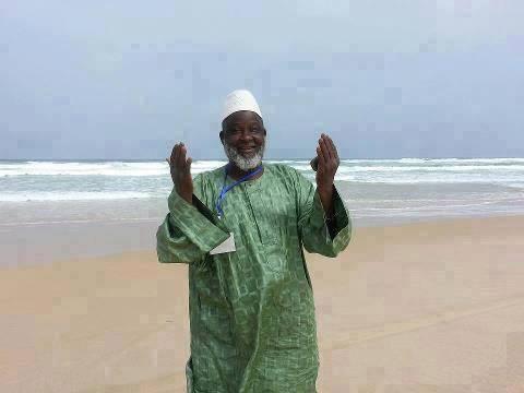 maître Godiba voyant marabout ancêtre rituel plage maître Godiba voyant marabout ancêtre rituel plage